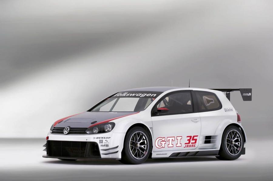  Volkswagen Golf24 24h Nurburgring 2011 года  (фото 24 из 34)